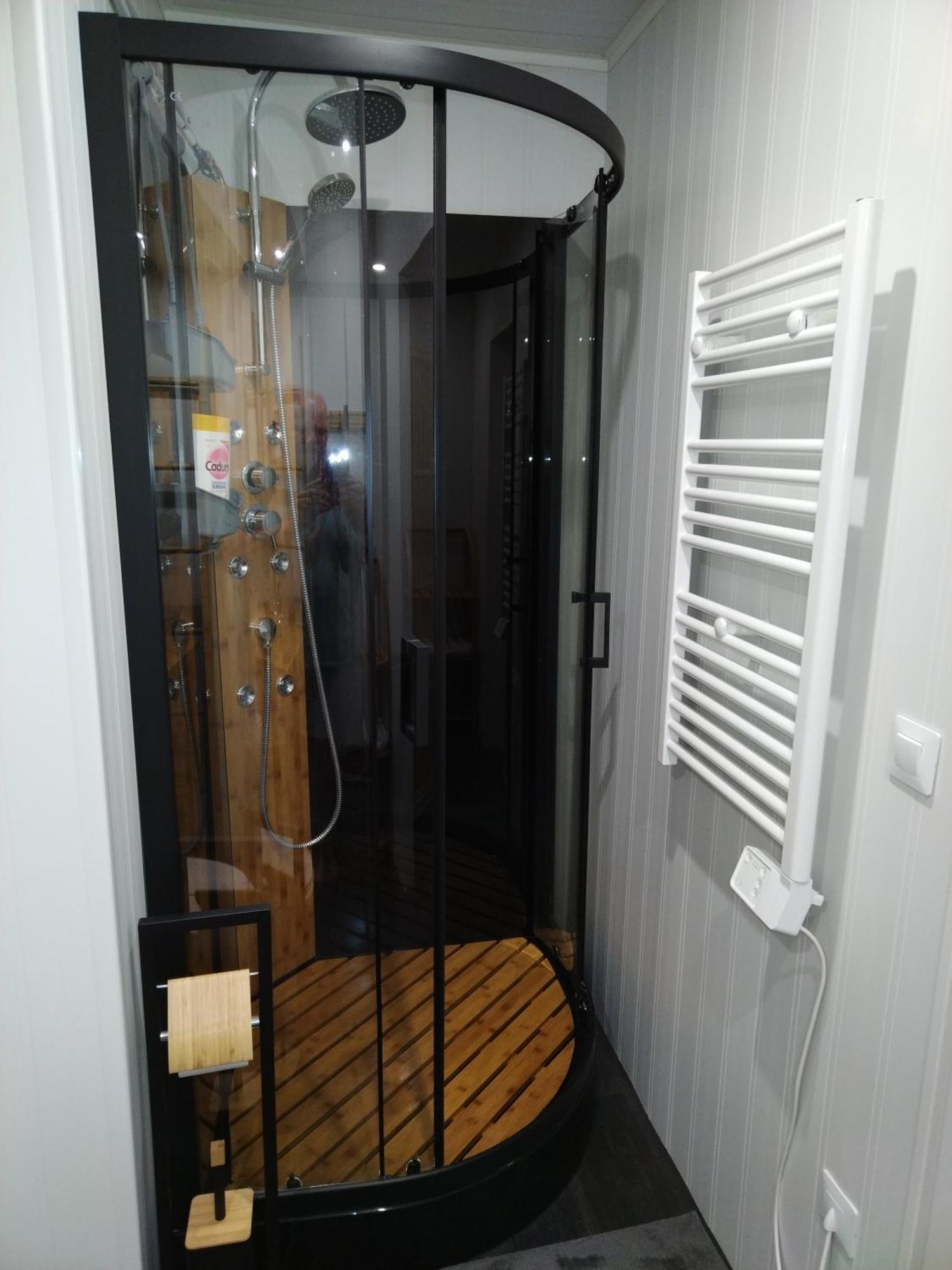 Studio, La Terrasse D'Isa 多勒 外观 照片